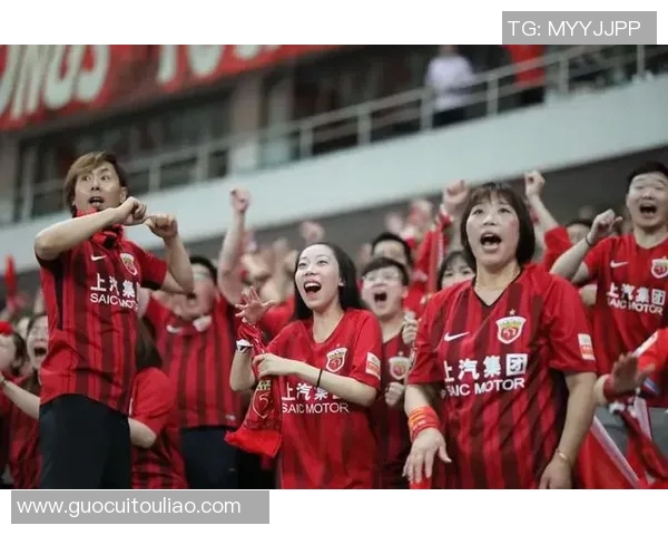 光州足球队迎战全北现代队争夺联赛冠军荣耀的激烈对决